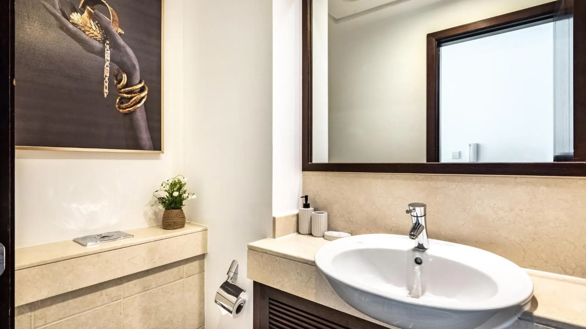 Stunning 1-Bedroom Apartment With Full Burj Khalifa View - 5-Min Walk To Dubai Mall 0*,