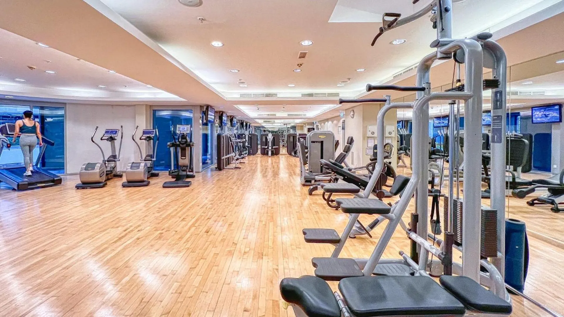 Stunning 1-Bedroom Apartment With Full Burj Khalifa View - 5-Min Walk To Dubai Mall