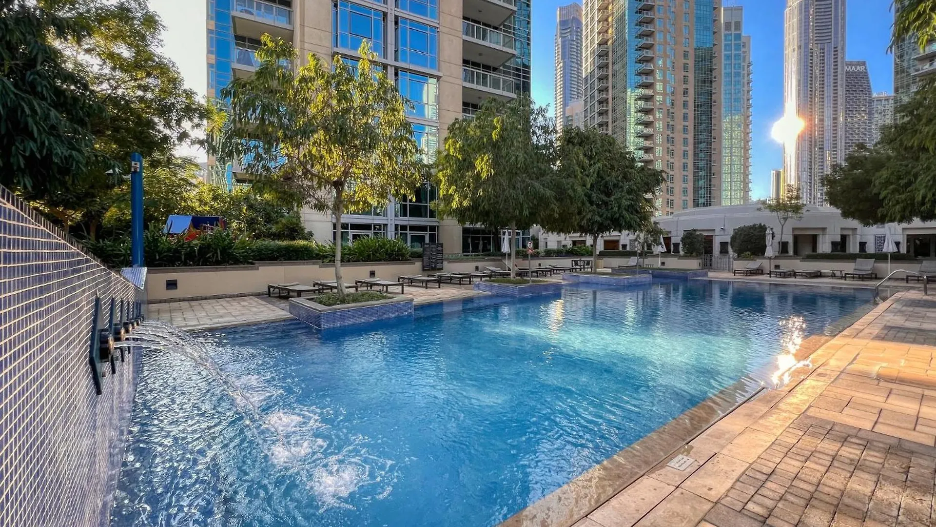 Stunning 1-Bedroom Apartment With Full Burj Khalifa View - 5-Min Walk To Dubai Mall 0*,